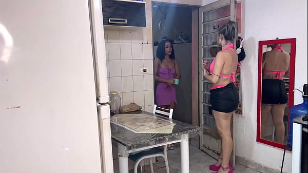 Image A vizinha fofoqueira e curiosa venho pedir a&ccedil_&uacute_car de madrugada pra ser fundida e chupada com vontade! (Diz ela meu marido n&atilde_o me fode a muito tempo ).