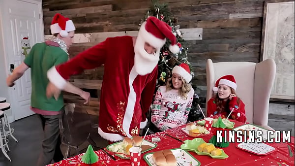 Image Unhinged Family Christmas Foursome