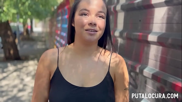 Image PutaLocura - Torbe pilla a tetona Melisa por la calle y tiene sexo cerdo con ella