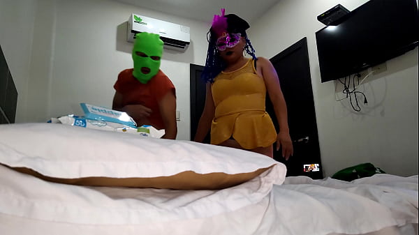 Image FABULOSOS MOVIMIENTOS DE MI MADRASTRA EN EL HOSTAL!! LA ZORRA INFIEL COMETE ADULTERIO CONMIGO MENTRAS SU MARIDO ESTA TRABAJANDO. PORNO REAL DE MADRASTRASTRA MONTANDO DURO MI PENE