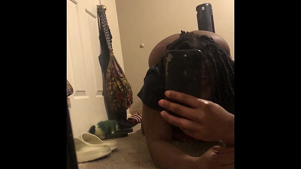 Image NUT DOWN MY THROAT