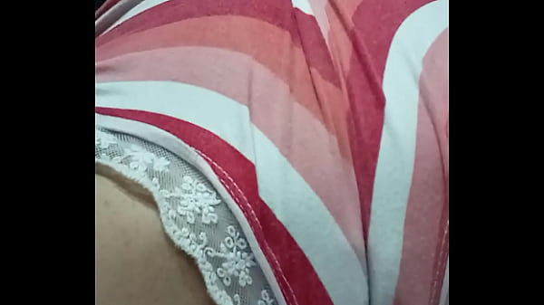 Image Estaba lista para ir a dormir, pero me empezaron a decir cosas y se me moj&oacute_ el shortcito