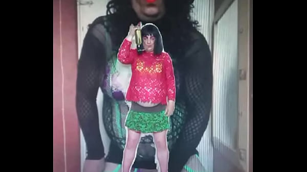 Image bisexual crossdresser mark trying out his new Video Editor