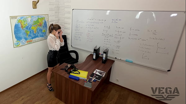 Image FUCKING MASTURBATION IN THE CLASSROOM