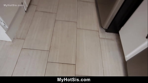 Image Stepsister Offers Her Stepbro to Take Her Virginity - Myhotsis