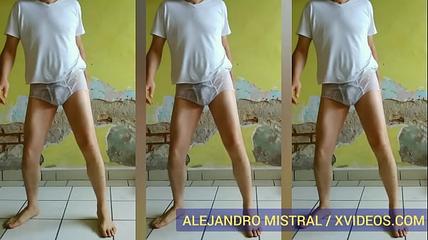 Image Hombre gay bailando en ropa interior blanca mojada Trusas Calzoncillos calientes ALEJANDRO MISTRAL