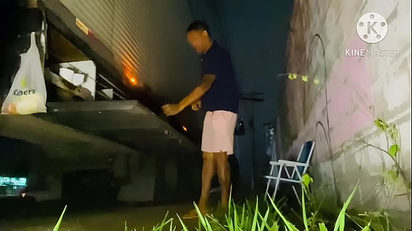 Image BBC CAMINHONEIRO DOTADAO FUDENDO O CUZINHO DA SAFADA NA BEIRA DA ESTRADA MOVIMENTADA