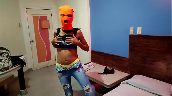 Image HIJASTRA FLACA SEDUCE A SU PADRASTRO SUCIO CON VIDEO CASERO!! QUIERE GANARSE EL APRECIO DE SU PADRASTRO PARA QUE LE COMPRE UNA LAPTOP GAMER. LUEGO EL PADRASTRO LE MANDA UN VIDEO FOLLANDOSE A SU MADRASTRA DE PIE Y LENTO.