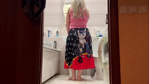 Image The stepmom's wide hips spread apart when they started fucking her in anal in the bathroom