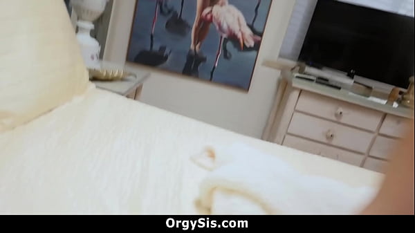 Image Stepsis Offers Her Stepbroa Dick Worship to Help Her Doing Home Chores - Orgysis