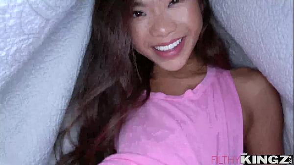 Image Asian Stepsis Vina Sky Building More Than Pillow Forts