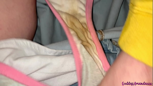 Image Giving you my hot pee from my curvy body
