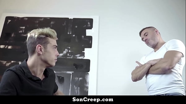 Image Stepfather Catches His Stepson's Profile on A Dating Website - Soncreep
