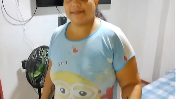 Image Chica gordita sexy seduce a su vecino para que la folle con su gran polla y la deje cubierta de semen