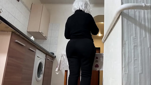 Image The wide hips of the old stepmom were aroused for anal sex