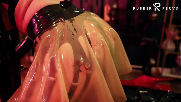 Image Facesitting on the Rubberslave
