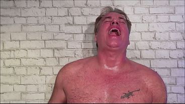 Image BEAR HUNK OIL PLAY
