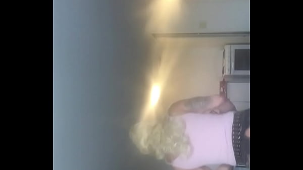 Image SexyGirlStephanieJames - Training to stretch my anus