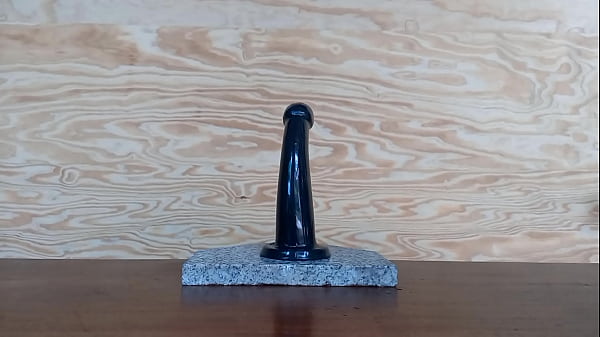 Image Penetrando mi culo blanco con enorme dildo