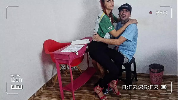 Image Aluna safada fode com seu amigo de escola na sala de aula