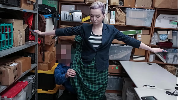 Image Teen Doesn't Want to Risk to Have a Criminal Record - Lifterx