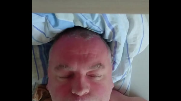 Image Das Gesicht von Nylonjunge beim Orgasmus