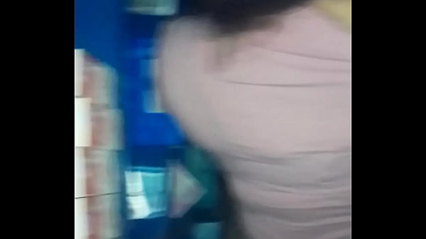 Image Cogemos de perrito entre los remedios de la farmacia