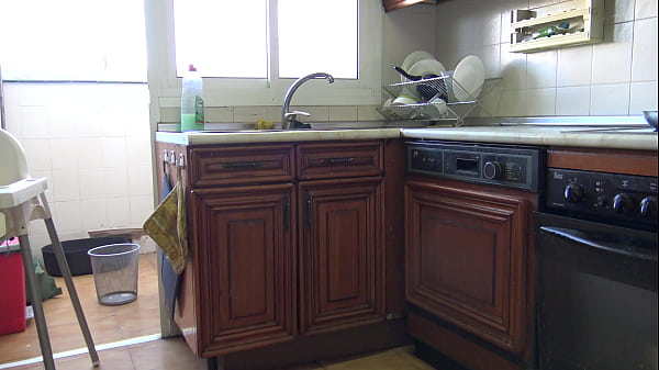 Image She was so horny and loves fucking in the kitchen