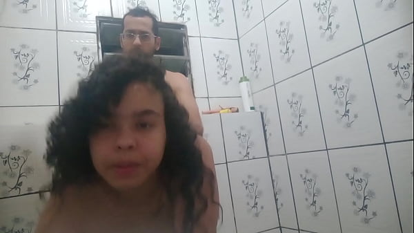 Image NOVINHA SAFADA VEIO ME PROVOCAR ENQUANTO IA TOMAR BANHO LHE METI A VARA E ELA GOZA GOSTOSO PRA MIM