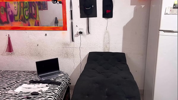 Image Fui em um studio de tatuagem por um piercing na minha buceta e fazer uma tatuagem na buceta tamb&eacute_m ! O tatuador meteu sua pica grossa na minha buceta toda molhada!(completo no sheer )