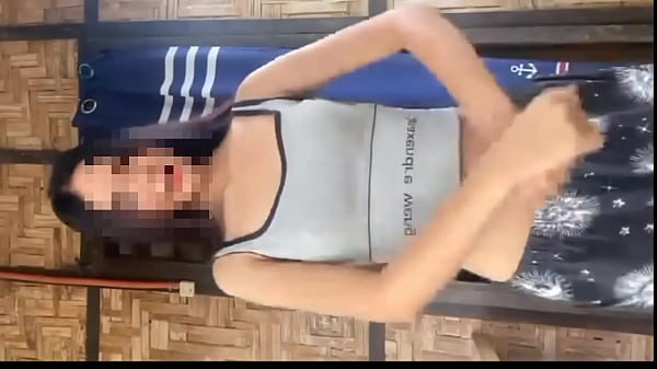 Image Petite na 18 yo Pinay Nagpapakantot kay Angkol para sa Pang Tuition sa School. Part 1