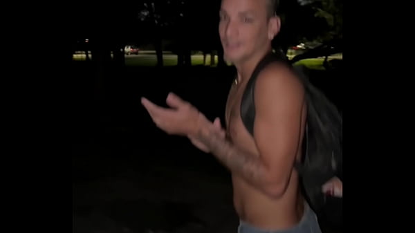 Image Novinho acha um negao dotado no mato e leva leitada na cara