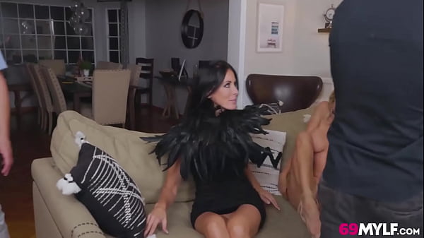 Image Vem Stepmoms Katie Morgan, Reagan Foxx Fuck Dicks