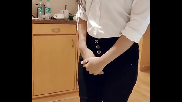 Image Sexy Hotel Receptionist fucked by Guest