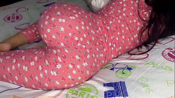 Image El Culo de mi Hijastra de 18 A&ntilde_os con Grandes Nalgas