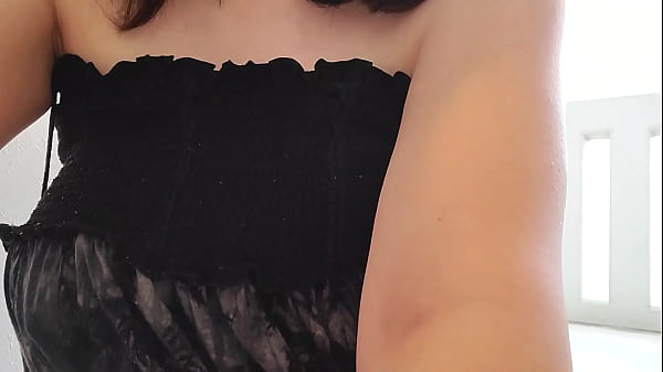 Image A married woman masturbates with the front door open：The full video is&rarr_https://www.xvideos.red/channels/aika-frau
