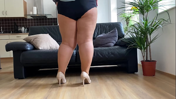 Image Mother-in-law fucks her hairy pussy with her fingers and gets cum on her gorgeous fat ass at home