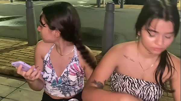 Image pedi un taxi con mi hermanastra y terminamos follando dentro de el hasta corrernos