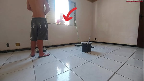 Image N&atilde_o aguentei e transei com pauz&atilde_o do pintor, safado guloso deixou minha buceta toda gozada