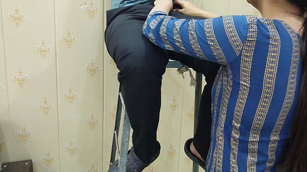 Image Indian desi bhabhi Desi Saara seduces electrician while he was repairing. Ass ride and pussy fuck with Hindi audio