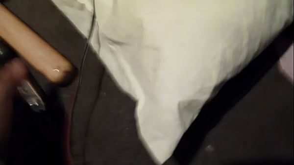 Image sexy blonde demanding her pussy filled