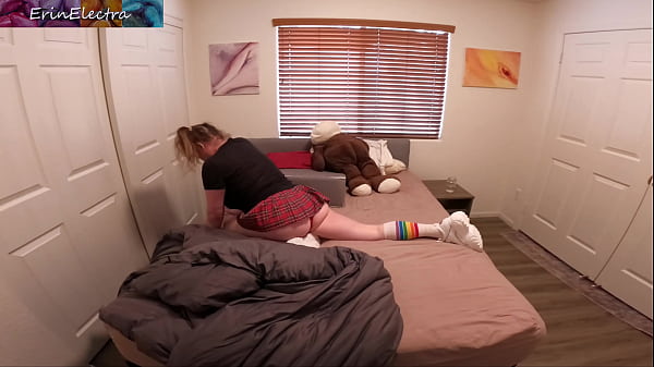 Image Stepsister's hairy pussy