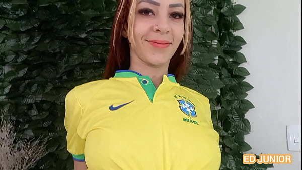 Image TORCEDOR DA SELE&Ccedil_&Atilde_O HOLANDESA FODE O CU DA TORCEDORA DA SELE&Ccedil_&Atilde_O BRASILEIRA SEM CAMISINHA(COMPLETO NO RED E NO SHEER)