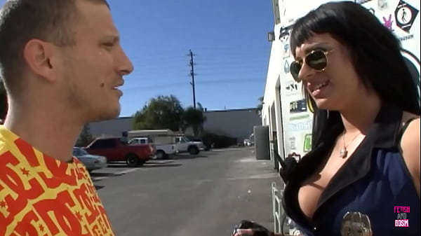 Image Smoking hot police woman stops a guy so she can fuck him doggy style