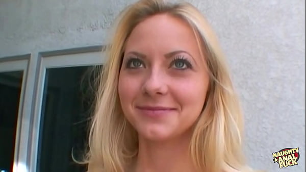 Image Vegas girl Amber gets a mouth full of cum after getting her pussy fucked