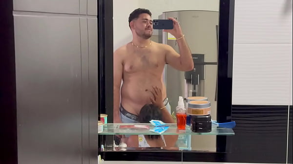 Image MI GATITA QUIERE LECHE EN SU CULO