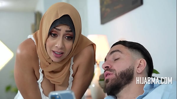 Image Divorced Muslim Lady Becomes A Thot Chasing Fame - HijabMa