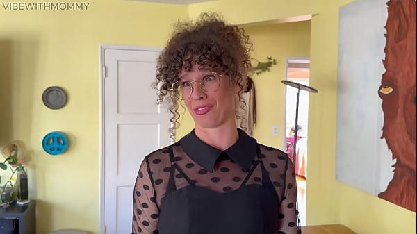 Image Stepmom Keeps Stepson Quiet After Tinder Date