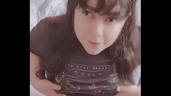 Image Needy young girl recording an interesting video