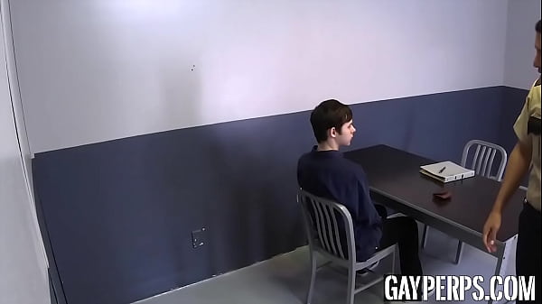 Image Officer barebacks thieving young dude after being sucked off